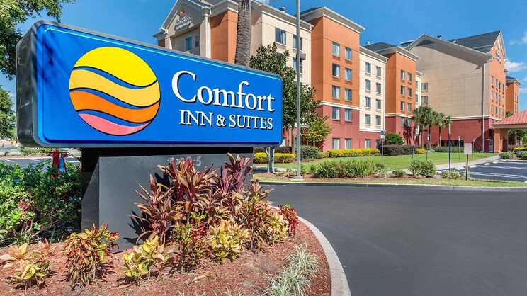 Comfort Inn & Suites Near Universal Orlando Resort-convention Ctr.